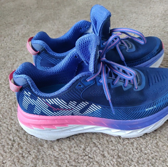 hoka 9.5 wide